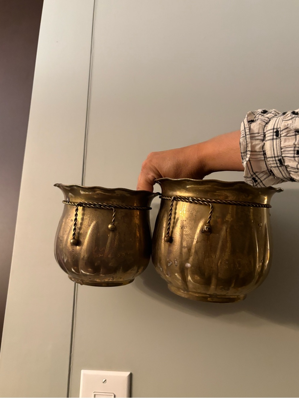 Vintage solid brass ribbed planters/pots with twisted rope detail set of 2
